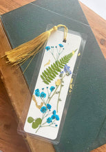 Charger l&#39;image dans la galerie, Blue + Lavender Botanical Pressed Flower Bookmark
