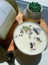 Load image into Gallery viewer, Oakmoss + Amber Soy Candle | 4 oz Candle | CORE COLLECTION
