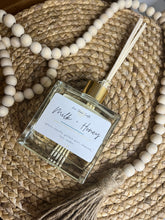 Load image into Gallery viewer, COZY COLLECTION | Reed Diffuser | 7 oz. Gold Square Jar | Flameless Aroma | Home Fragrance | Rattan Reed Diffuser | Ma Cherie Crafts
