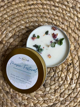 Charger l&#39;image dans la galerie, Music Festival Soy Candle | 8 oz Candle | LATE SUMMER COLLECTION
